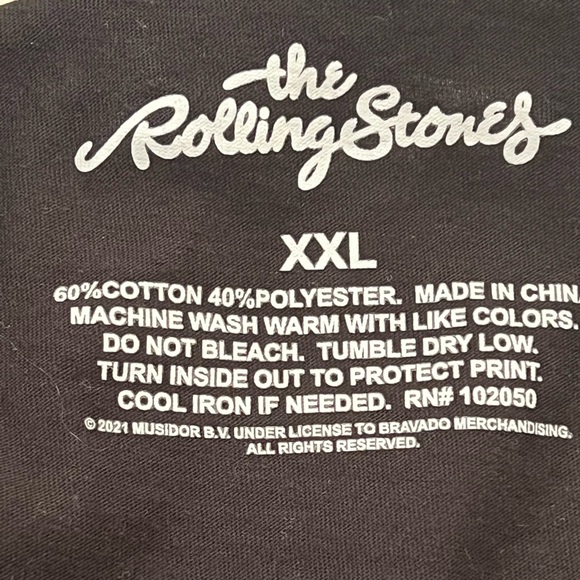 NWOT XXL Black Long Sleeve Shirt with Red Graphic—The Rolling Stones - Picture 3 of 3